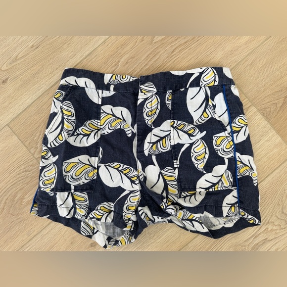 Leaf Print Shorts - Picture 1 of 4
